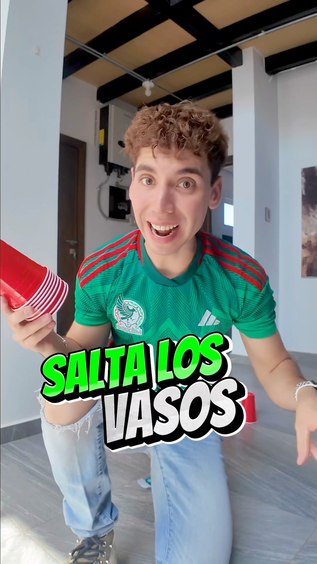 Juego de saltar vasos ?